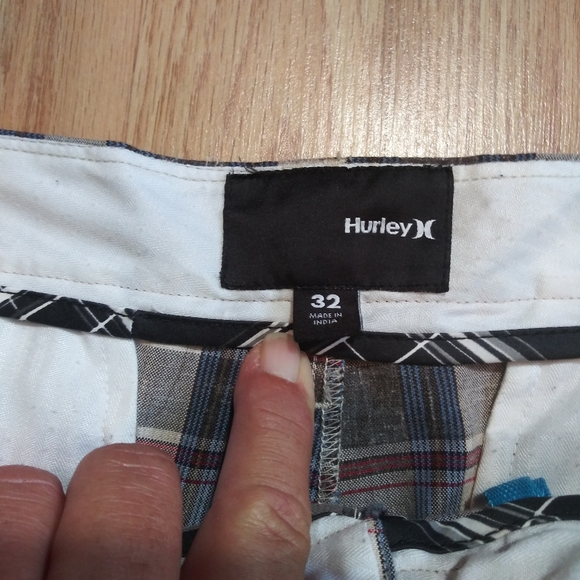 Hurley Plaid Shorts Gray & Cream EUC - Picture 4 of 6